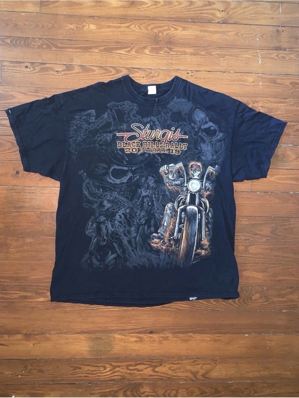 Gildan Men's Sturgis South Dakota Black Hills Rally 2019 Short Sleeve